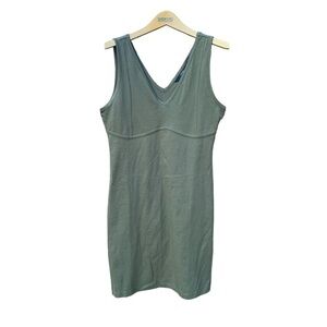 VETO Moda women's medium green v-neck dress